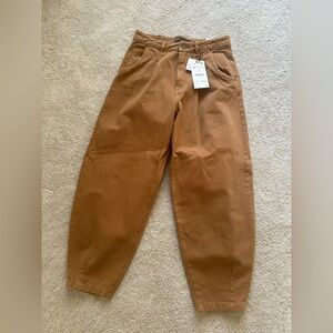 Zara NWT slouchy jean in Camel color